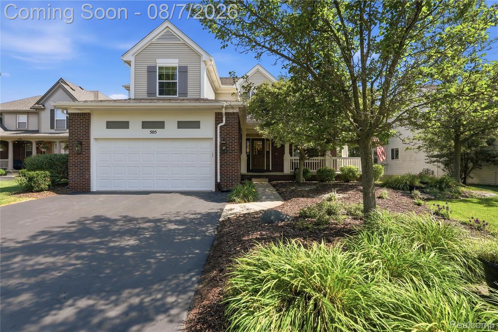 505 E Peninsula Court, Oxford Charter Township, MI 48371