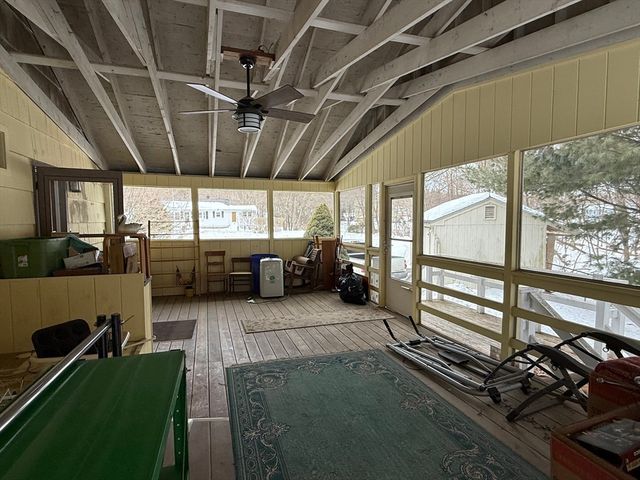 8 Sycamore Cir, Millbury, MA 01527