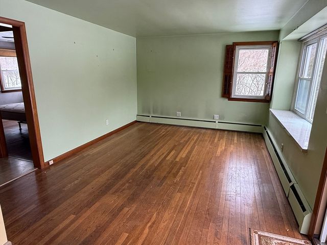 8 Sycamore Cir, Millbury, MA 01527