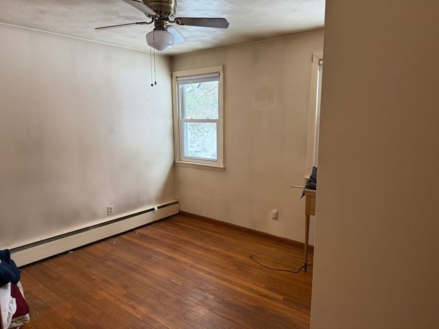 8 Sycamore Cir, Millbury, MA 01527