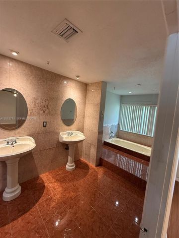 1809 NW 58th Avenue 18, Lauderhill, FL 33313