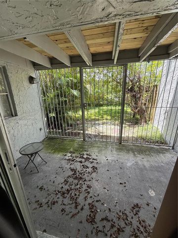 1809 NW 58th Avenue 18, Lauderhill, FL 33313