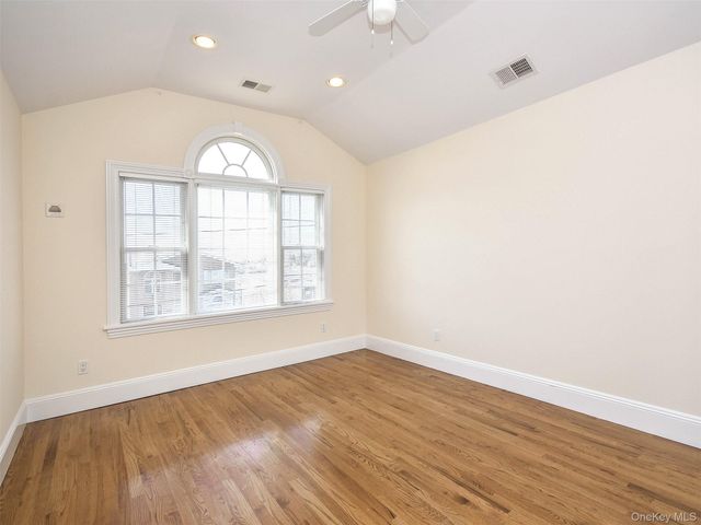 24B Sintsink Dr W, Port Washington, NY 11050