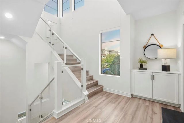 120 Frame, Irvine, CA 92618