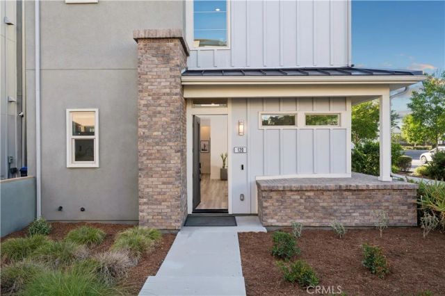120 Frame, Irvine, CA 92618
