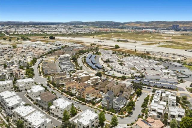 120 Frame, Irvine, CA 92618