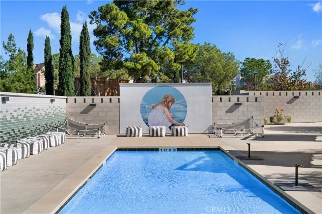 120 Frame, Irvine, CA 92618