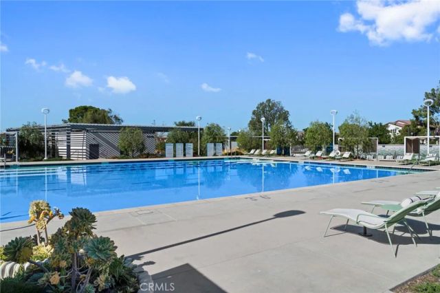 120 Frame, Irvine, CA 92618