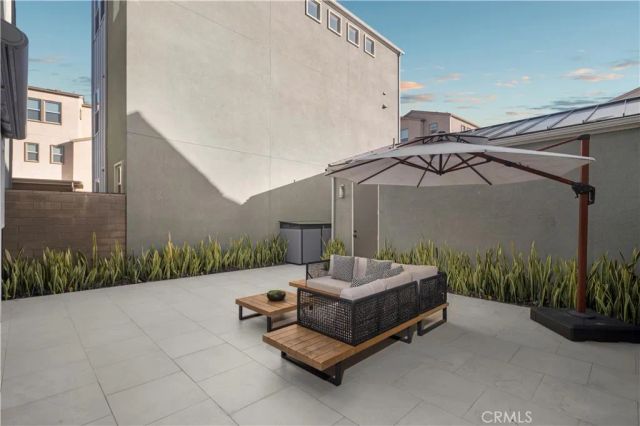 120 Frame, Irvine, CA 92618