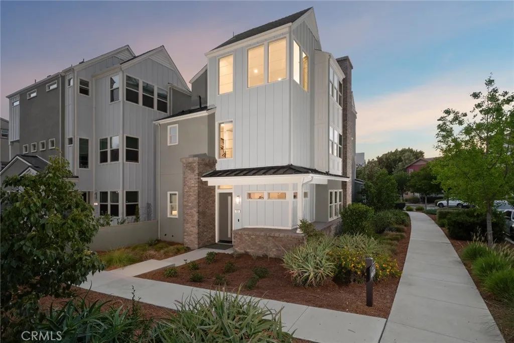 120 Frame, Irvine, CA 92618