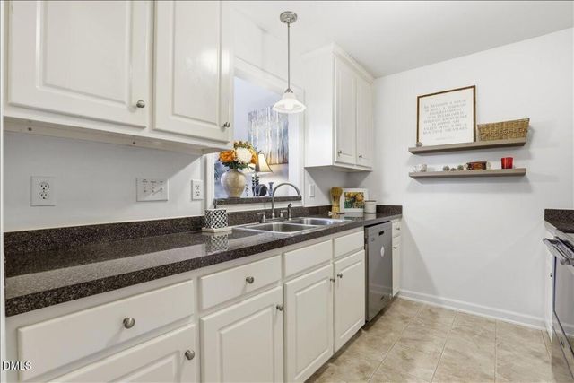 215 W Moss Creek Drive, Clayton, NC 27520