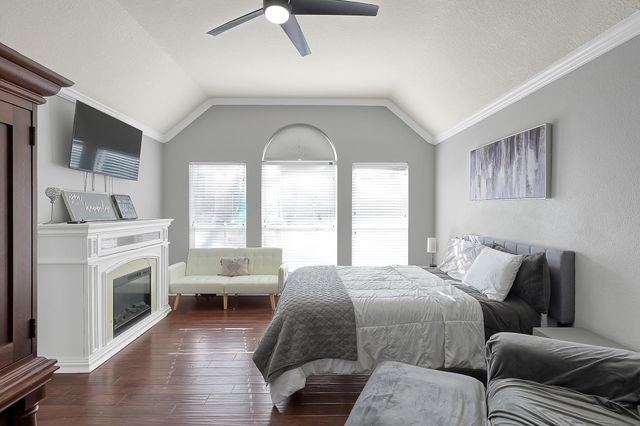 180 Park Way, Conroe, TX 77356