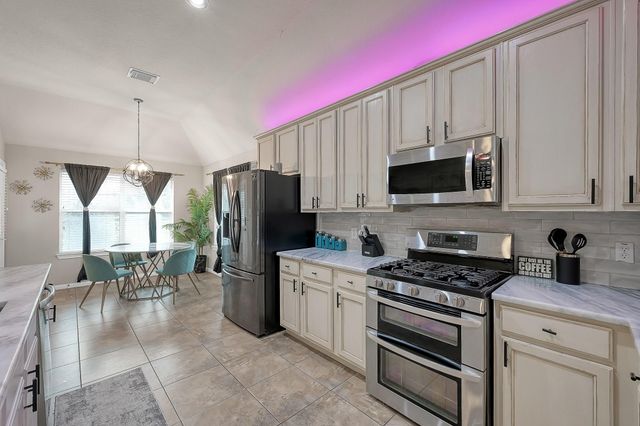 180 Park Way, Conroe, TX 77356