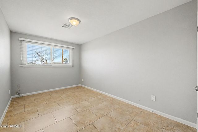 808 E DESERT Drive N, Phoenix, AZ 85042