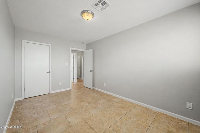 808 E DESERT Drive N, Phoenix, AZ 85042