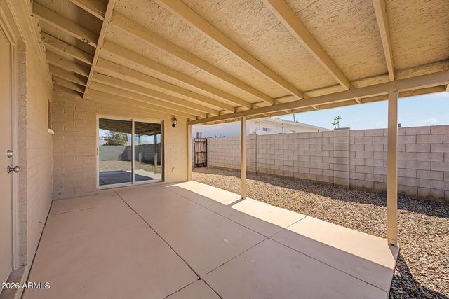808 E DESERT Drive N, Phoenix, AZ 85042