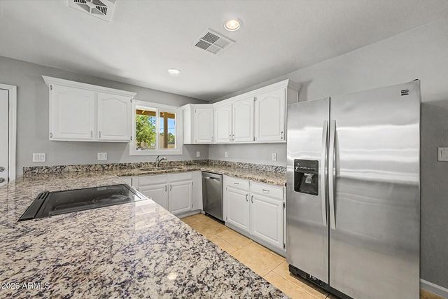 808 E DESERT Drive N, Phoenix, AZ 85042