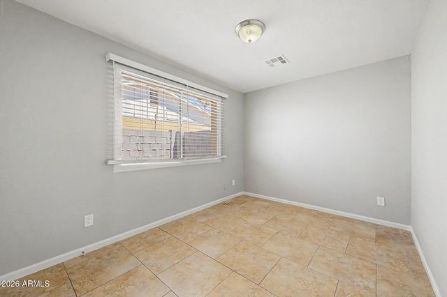 808 E DESERT Drive N, Phoenix, AZ 85042