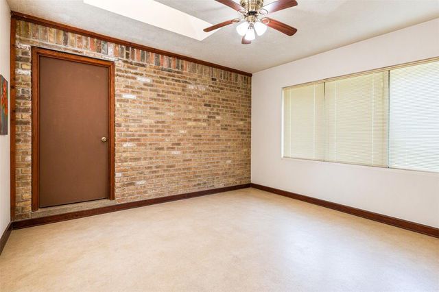 6919 Fawncliff Drive, Houston, TX 77069