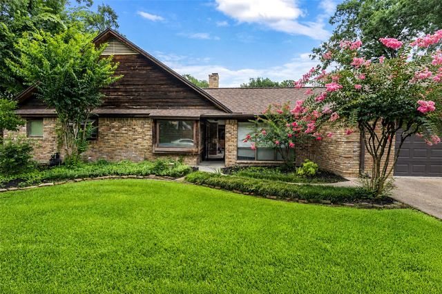 6919 Fawncliff Drive, Houston, TX 77069