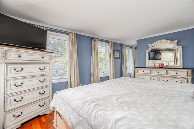 100 Shawna St, Fitchburg, MA 01420