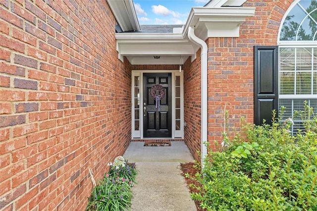 1092 S Creek Dr, Villa Rica, GA 30180