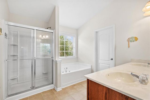 1092 S Creek Dr, Villa Rica, GA 30180