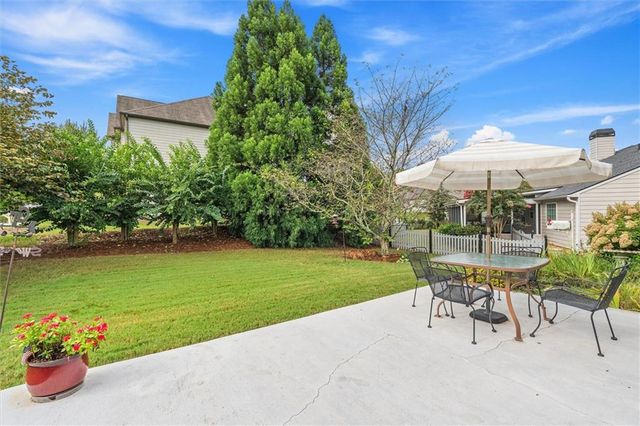 1092 S Creek Dr, Villa Rica, GA 30180