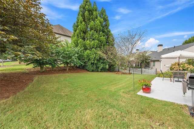 1092 S Creek Dr, Villa Rica, GA 30180