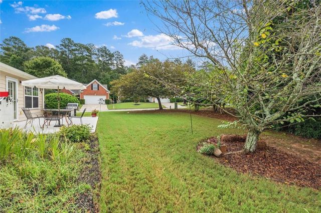 1092 S Creek Dr, Villa Rica, GA 30180