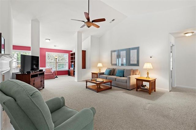 1092 S Creek Dr, Villa Rica, GA 30180