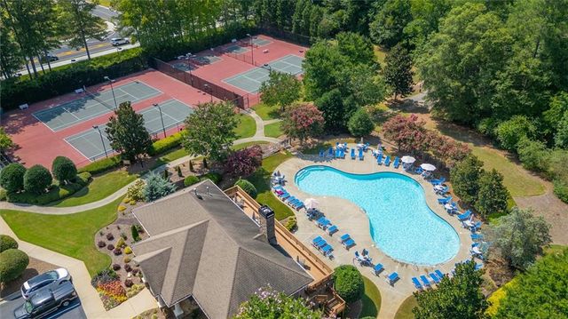 1092 S Creek Dr, Villa Rica, GA 30180