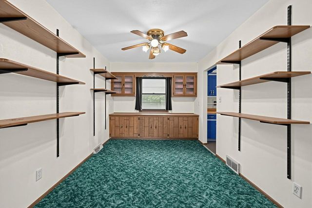 5320 S Tuckaway DRIVE, Greenfield, WI 53221