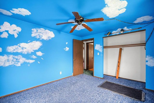5320 S Tuckaway DRIVE, Greenfield, WI 53221