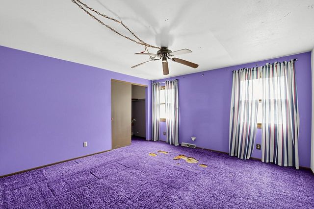 5320 S Tuckaway DRIVE, Greenfield, WI 53221