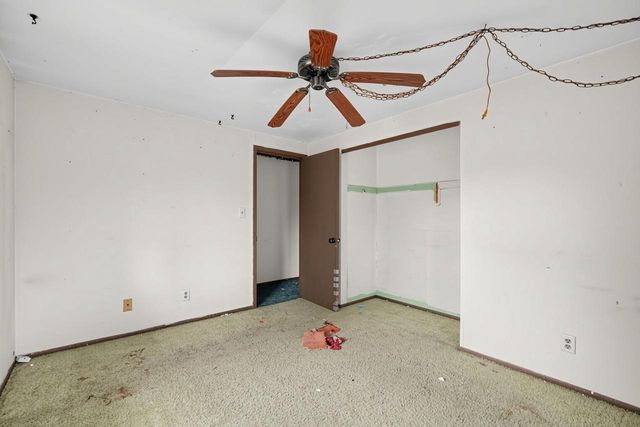 5320 S Tuckaway DRIVE, Greenfield, WI 53221