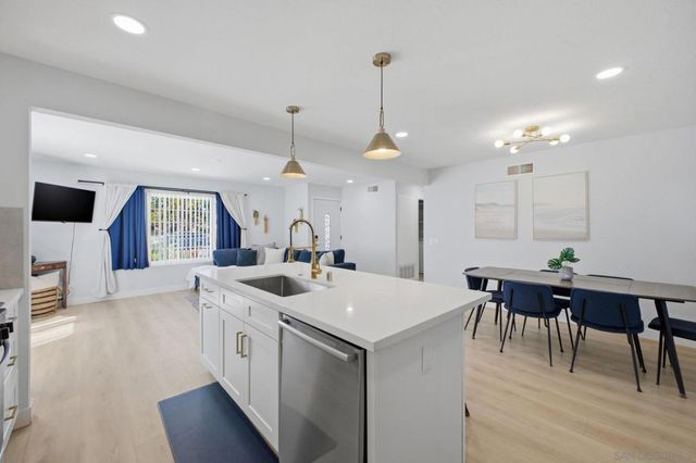 11131 Tyrolean Way, San Diego, CA 92126