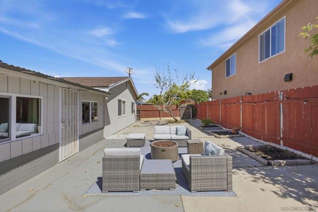 11131 Tyrolean Way, San Diego, CA 92126