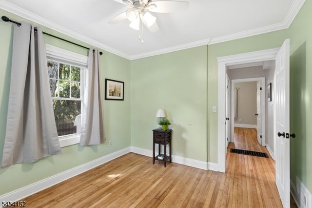 18 Stewart Pl, Fanwood Boro, NJ 07023