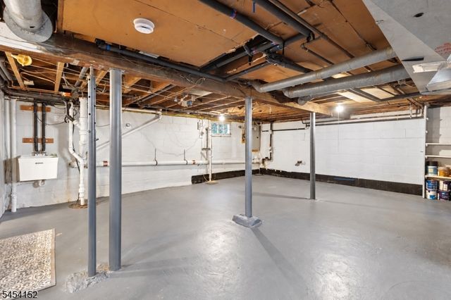 18 Stewart Pl, Fanwood Boro, NJ 07023