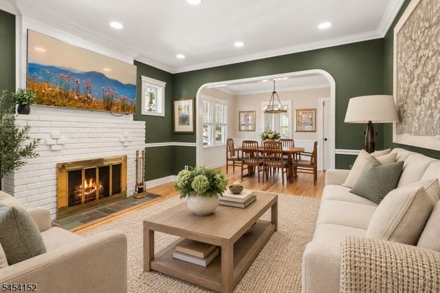 18 Stewart Pl, Fanwood Boro, NJ 07023