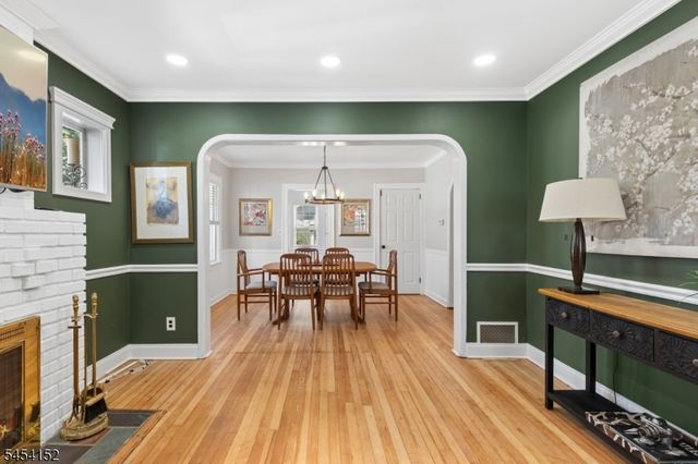 18 Stewart Pl, Fanwood Boro, NJ 07023