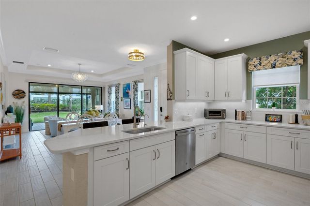 6324 PLATEAU COURT, Bradenton, FL 34203