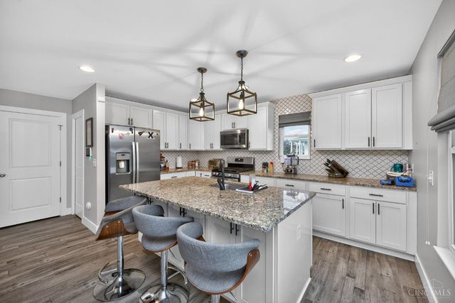 3572 Bevis Avenue, Cincinnati, OH 45207