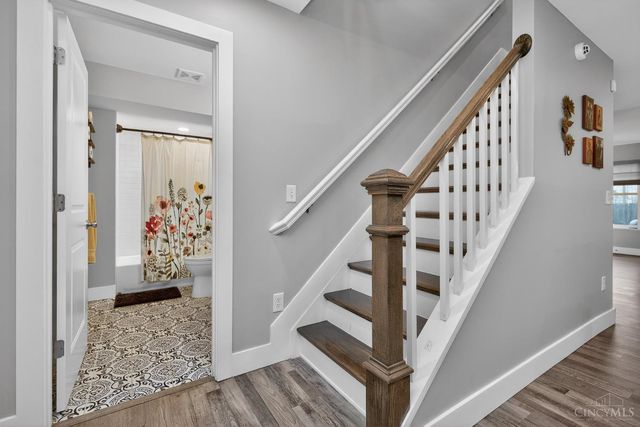 3572 Bevis Avenue, Cincinnati, OH 45207