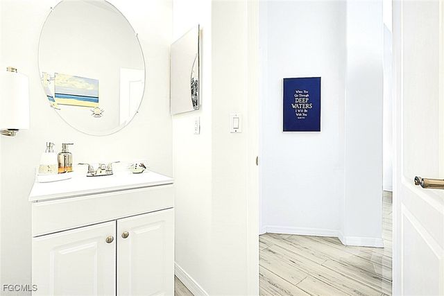 2675 Blue Cypress Lake CT, Cape Coral, FL 33909