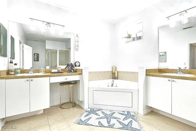 2675 Blue Cypress Lake CT, Cape Coral, FL 33909