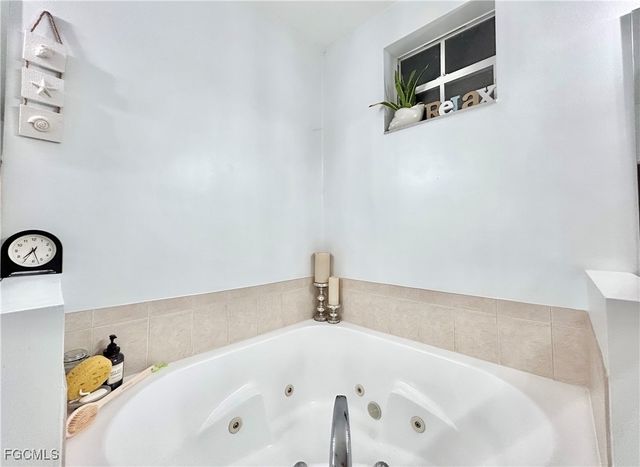 2675 Blue Cypress Lake CT, Cape Coral, FL 33909