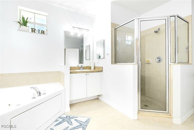 2675 Blue Cypress Lake CT, Cape Coral, FL 33909