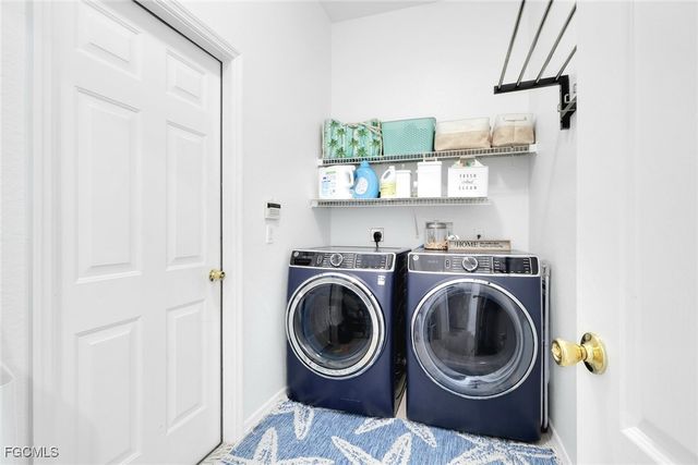 2675 Blue Cypress Lake CT, Cape Coral, FL 33909